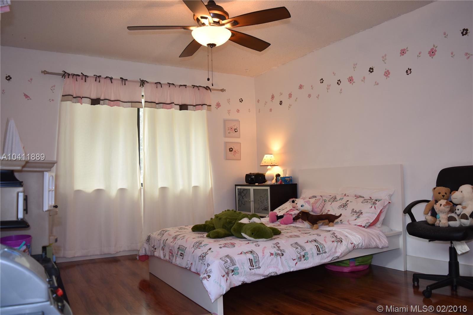 COSTA DEL SOL CONDO E - Residential