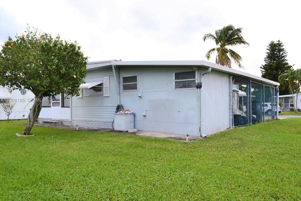 SANDALFOOT COVE SEC 1 - Residential Lease