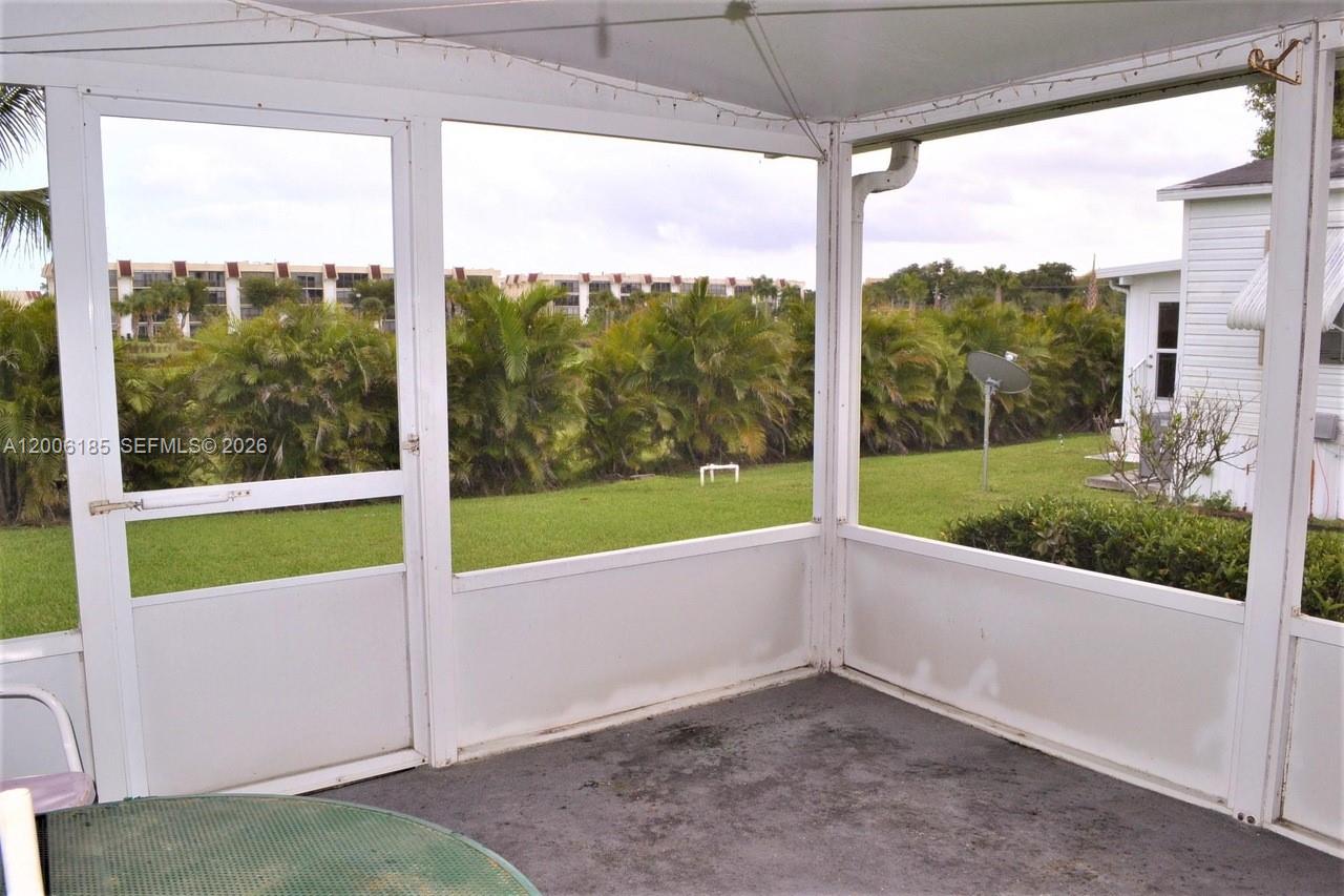SANDALFOOT COVE SEC 1 - Residential Lease