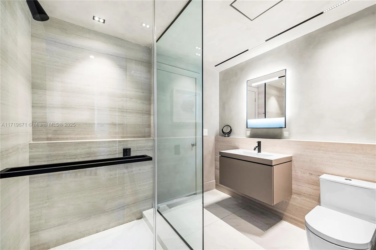 Miami, Florida 33133, United States, 4 Bedrooms Bedrooms, ,4 BathroomsBathrooms,Residential,Active,21080