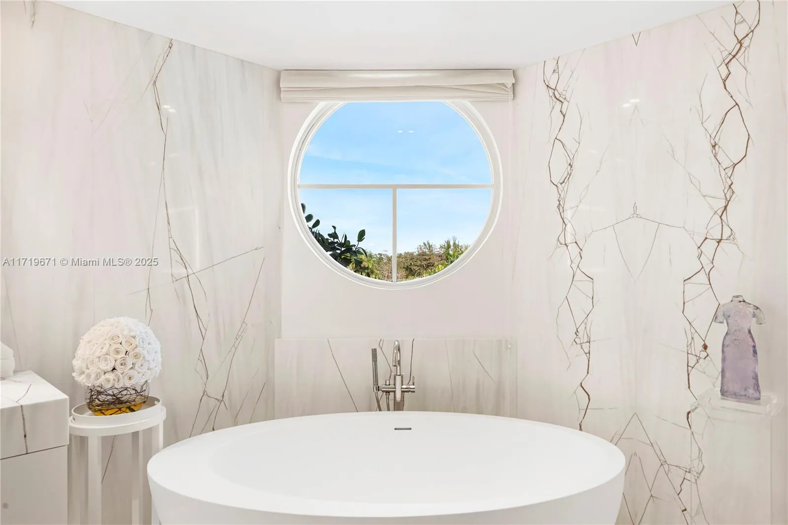 Miami, Florida 33133, United States, 4 Bedrooms Bedrooms, ,4 BathroomsBathrooms,Residential,Active,21080