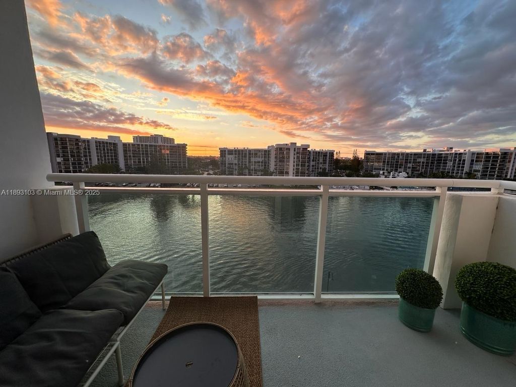 Photo of 3000 S Ocean Dr #612, Hollywood, FL 33019 (MLS # A11893103)