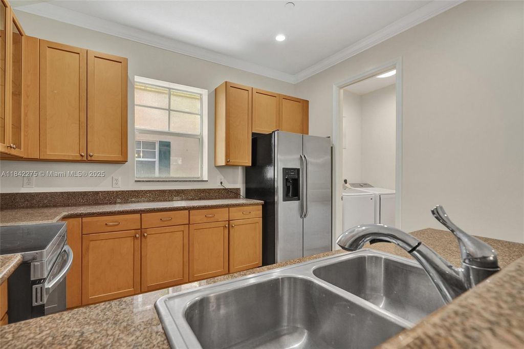 Photo of 1033 NE 17th Way #1303, Fort Lauderdale, FL 33304 (MLS # A11842275)