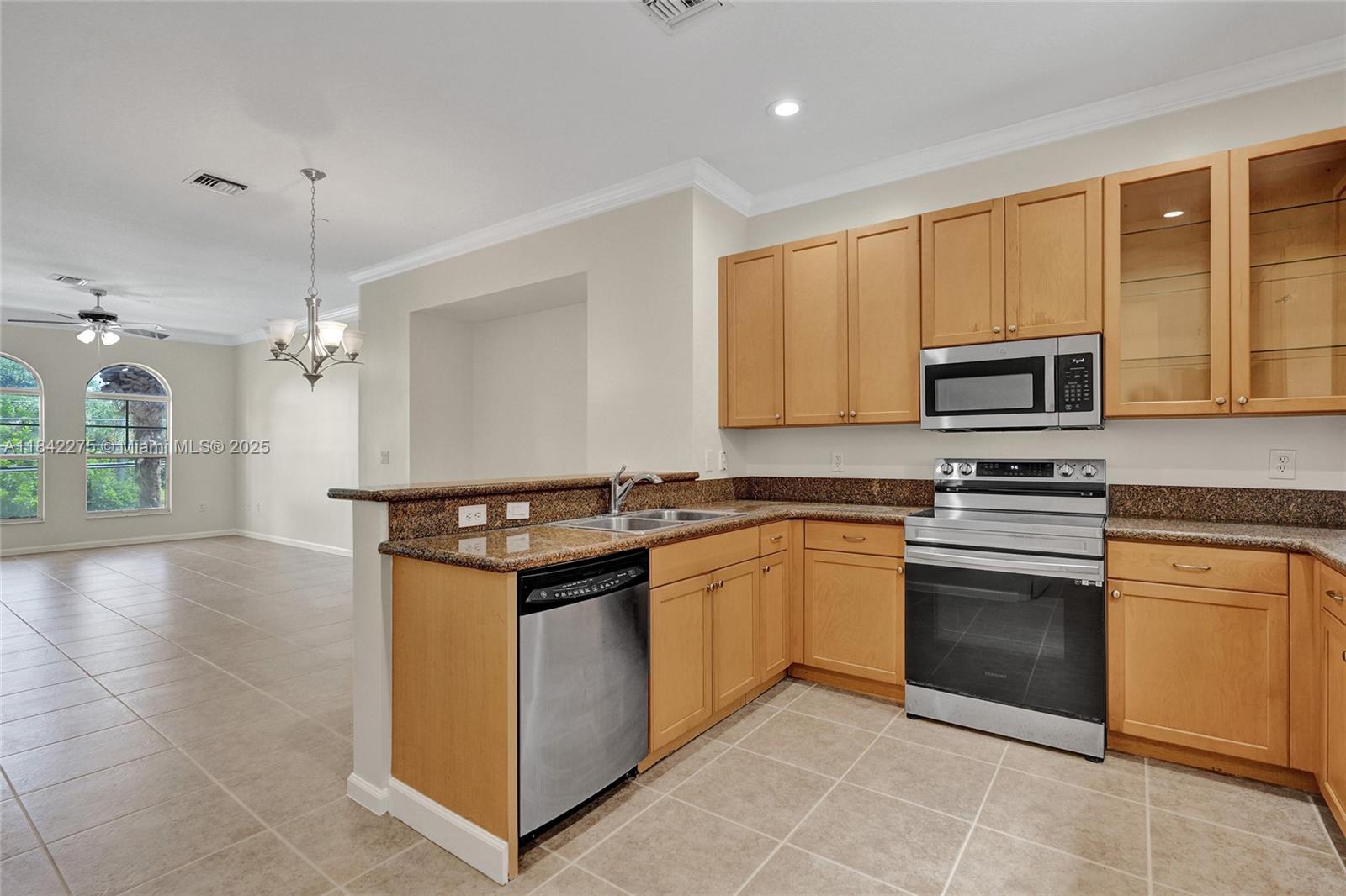 1033 NE 17th Way 1303