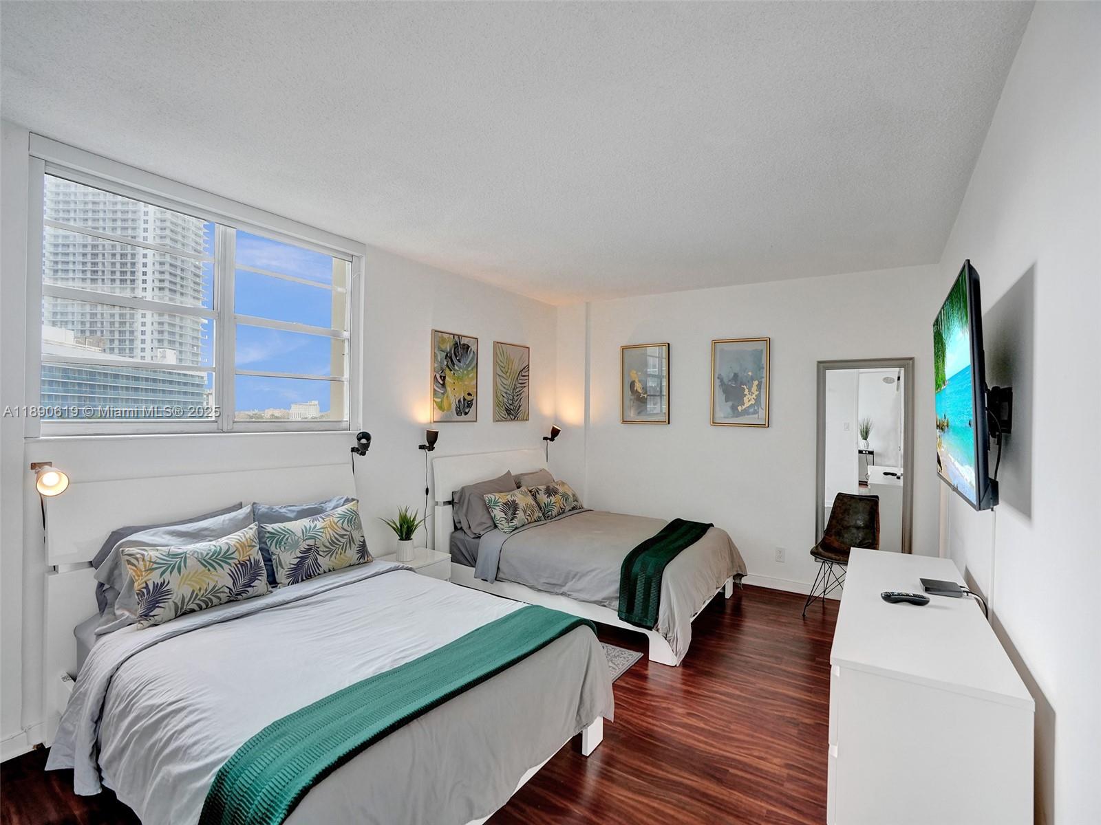 TIDES ON HOLLYWOOD BEACH - Residential