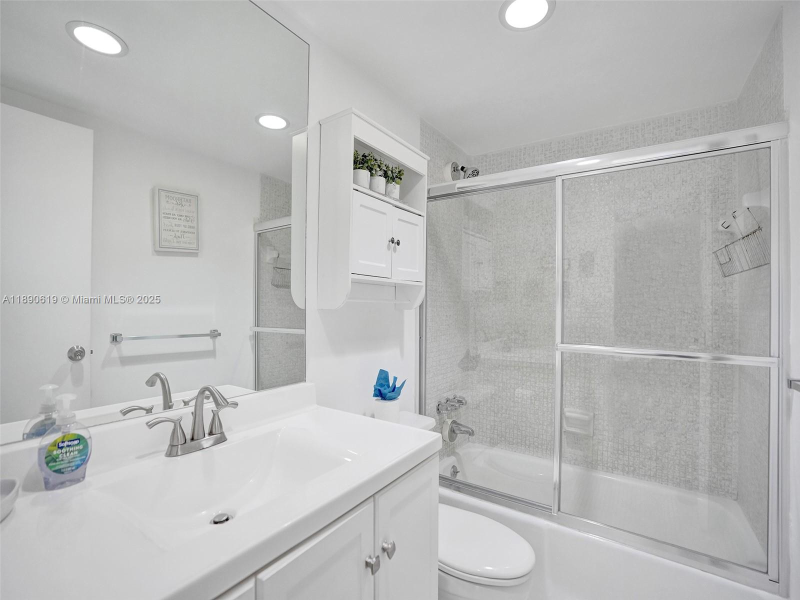 TIDES ON HOLLYWOOD BEACH - Residential