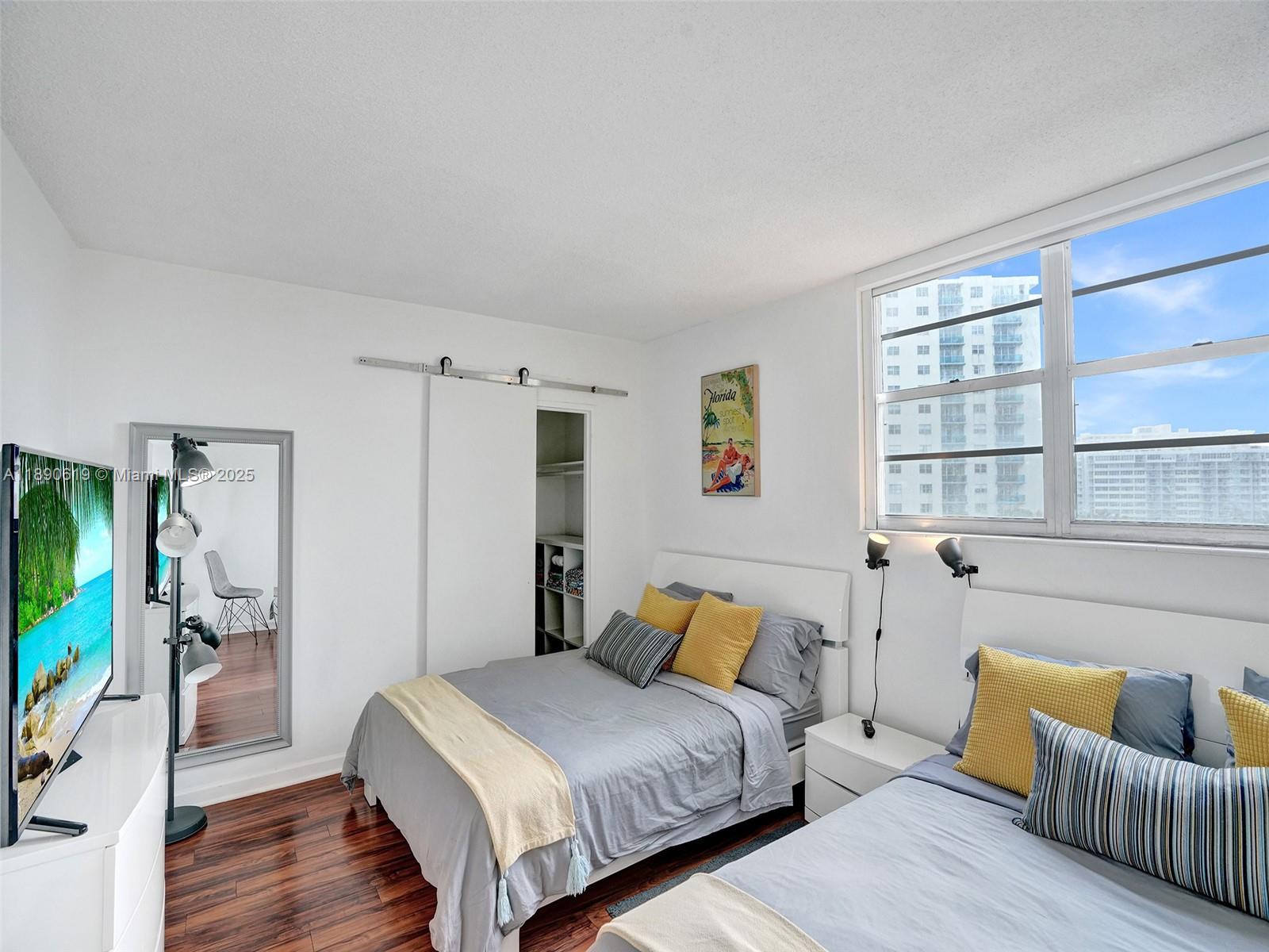 TIDES ON HOLLYWOOD BEACH - Residential