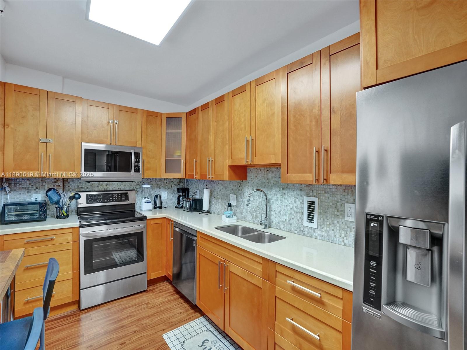 TIDES ON HOLLYWOOD BEACH - Residential