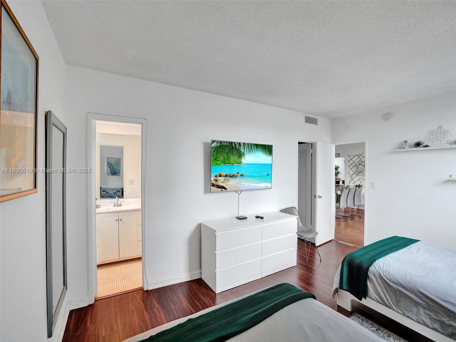 TIDES ON HOLLYWOOD BEACH - Residential
