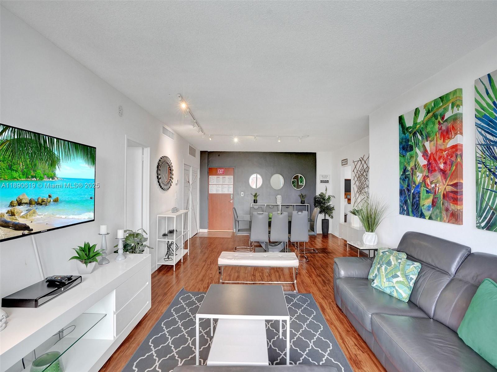 TIDES ON HOLLYWOOD BEACH - Residential