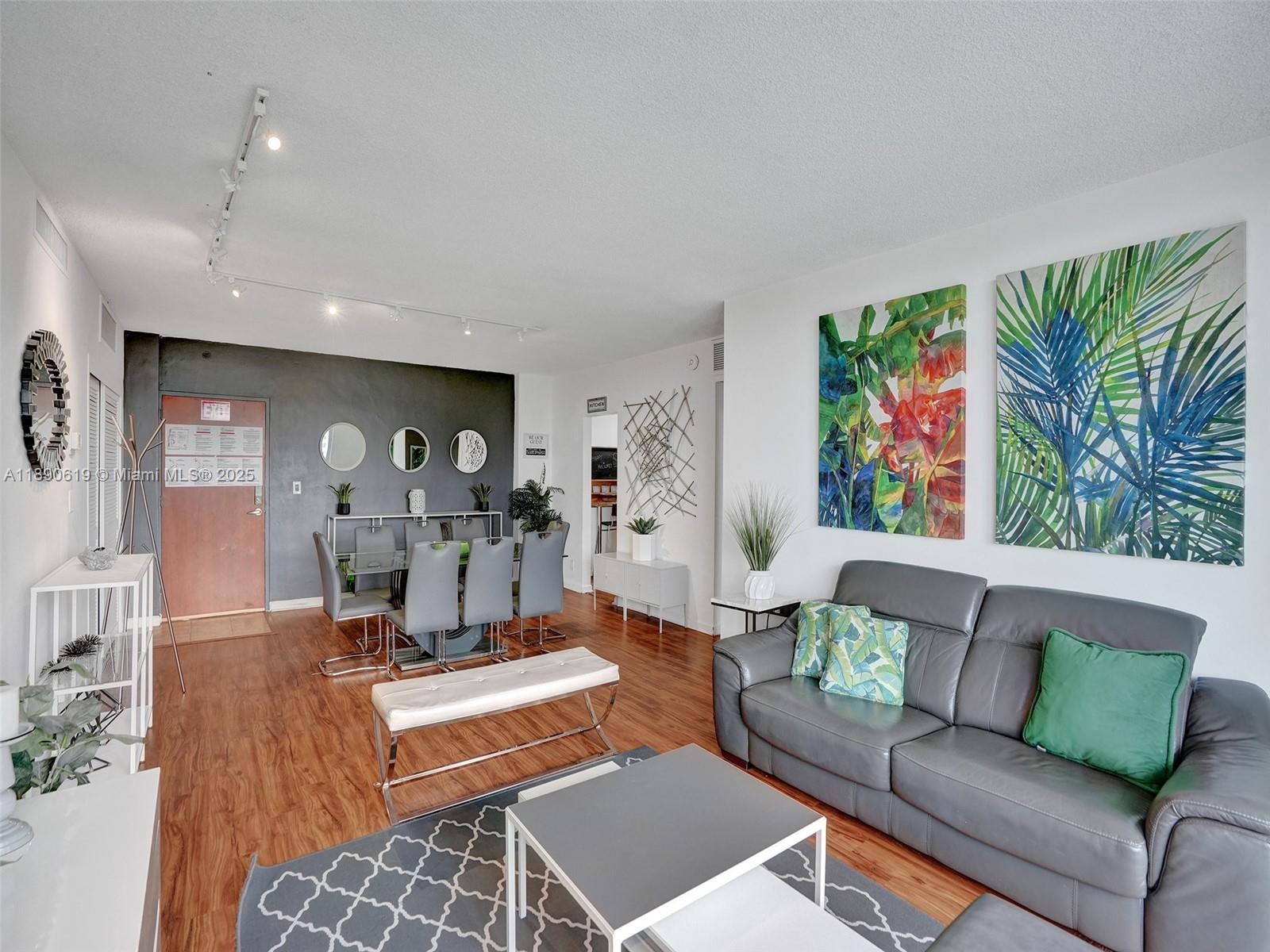 TIDES ON HOLLYWOOD BEACH - Residential