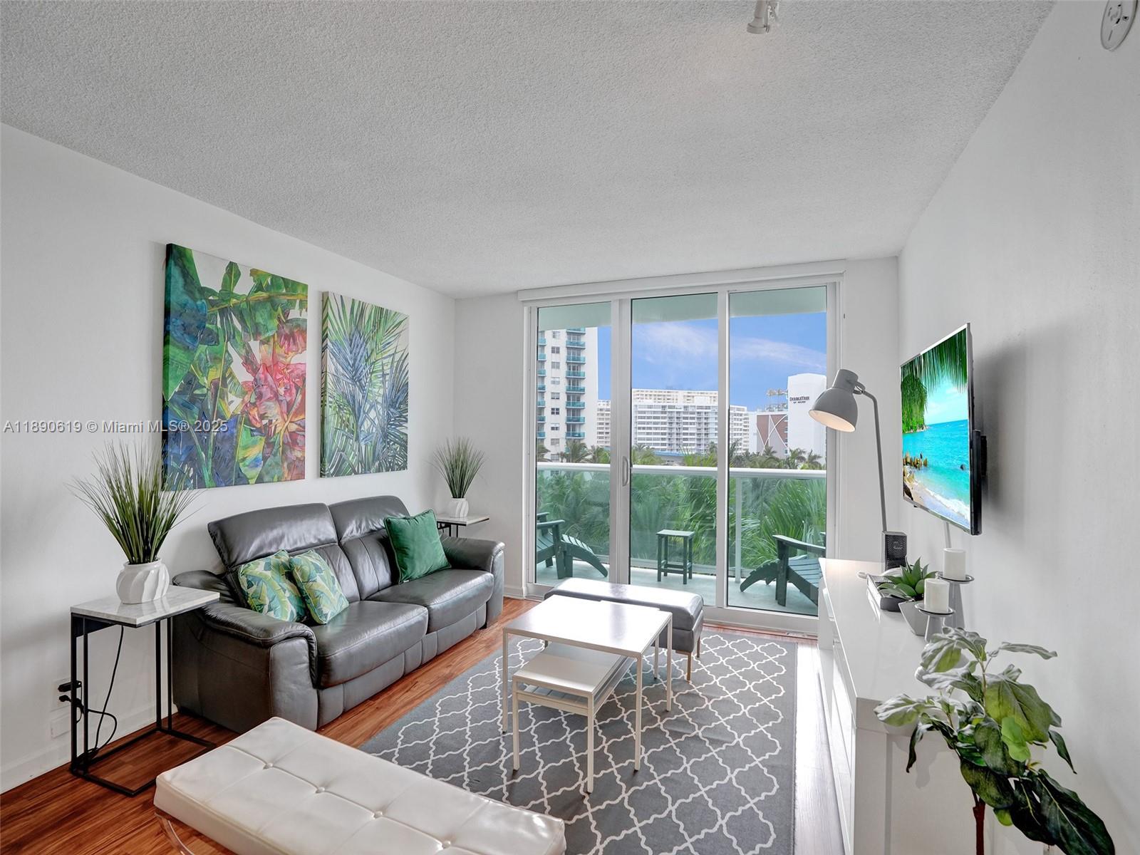TIDES ON HOLLYWOOD BEACH - Residential