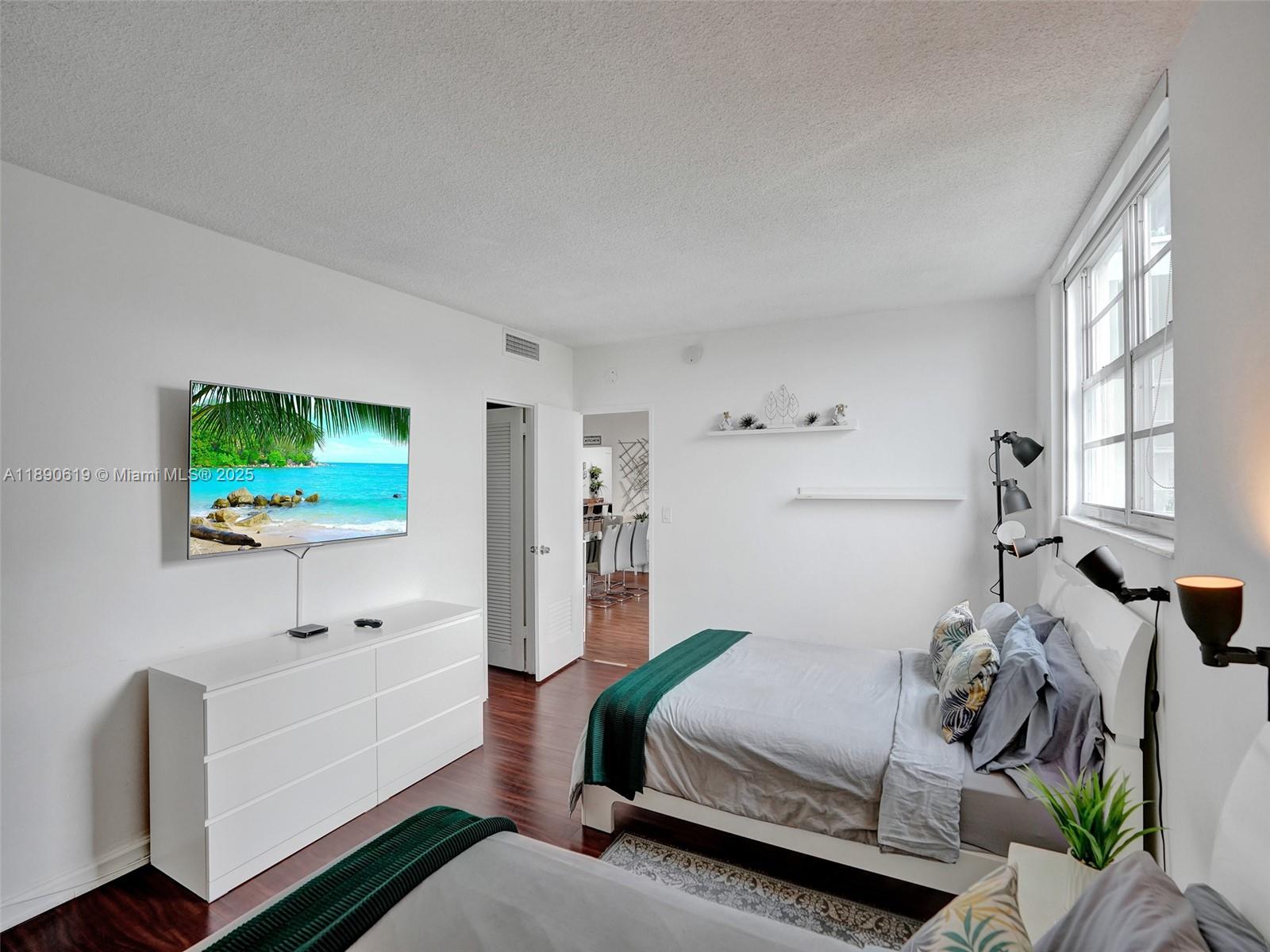 TIDES ON HOLLYWOOD BEACH - Residential