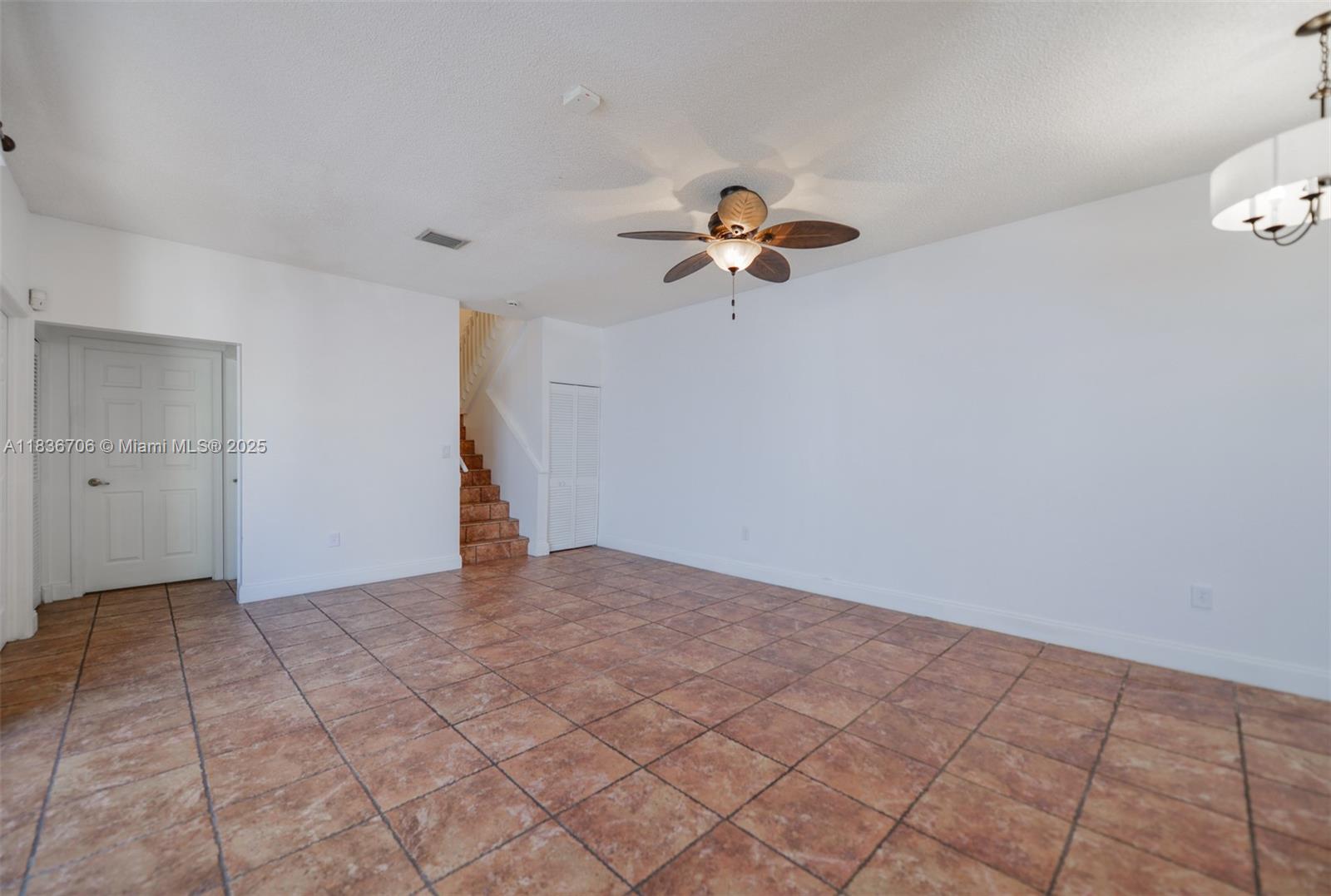 1551 Seagrape Way