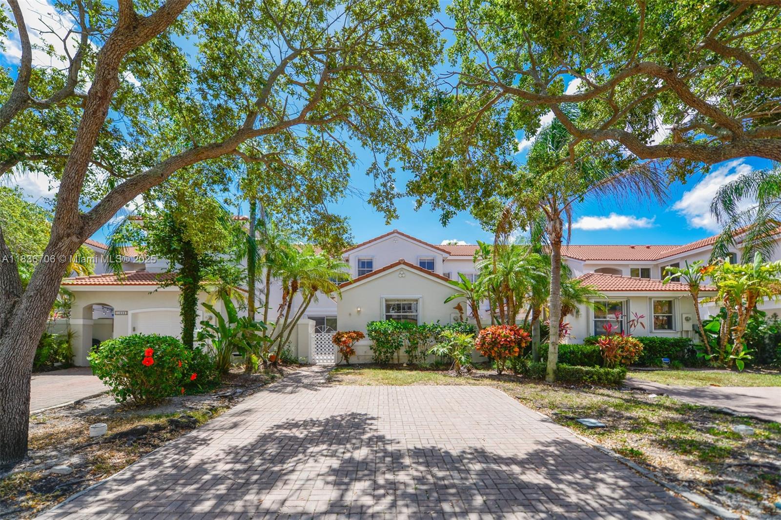 WEST LAKE IS A 24 HOUR GATED COMMUNITY JUST 1 MILE FROM THE BEACH. THIS 3/3 TOWNHOUSE HAS TILE THROUGHOUT UPSTAIRS AND DOWNSTAIRS. EACH BEDROOM HAS OWN BATH. ONE FULL BEDROOM AND BATH DOWNSTAIRS. GRANITE COUNTERTOPS IN THE KITCHEN WITH STAINLESS STEEL APPLIANCES. ACCORDION SHUTTERS AND NEW A/C UNIT. WONDERFUL PRIVATE PATIO FOR BBQ'S, OR ENTERTAINING. AMENITIES INCL. TENNIS, HEATED SWIMMING POOL, EXERCISE ROOM, CLUBHOUSE, AND PRIVATE CHILDREN'S PLAY AREA.