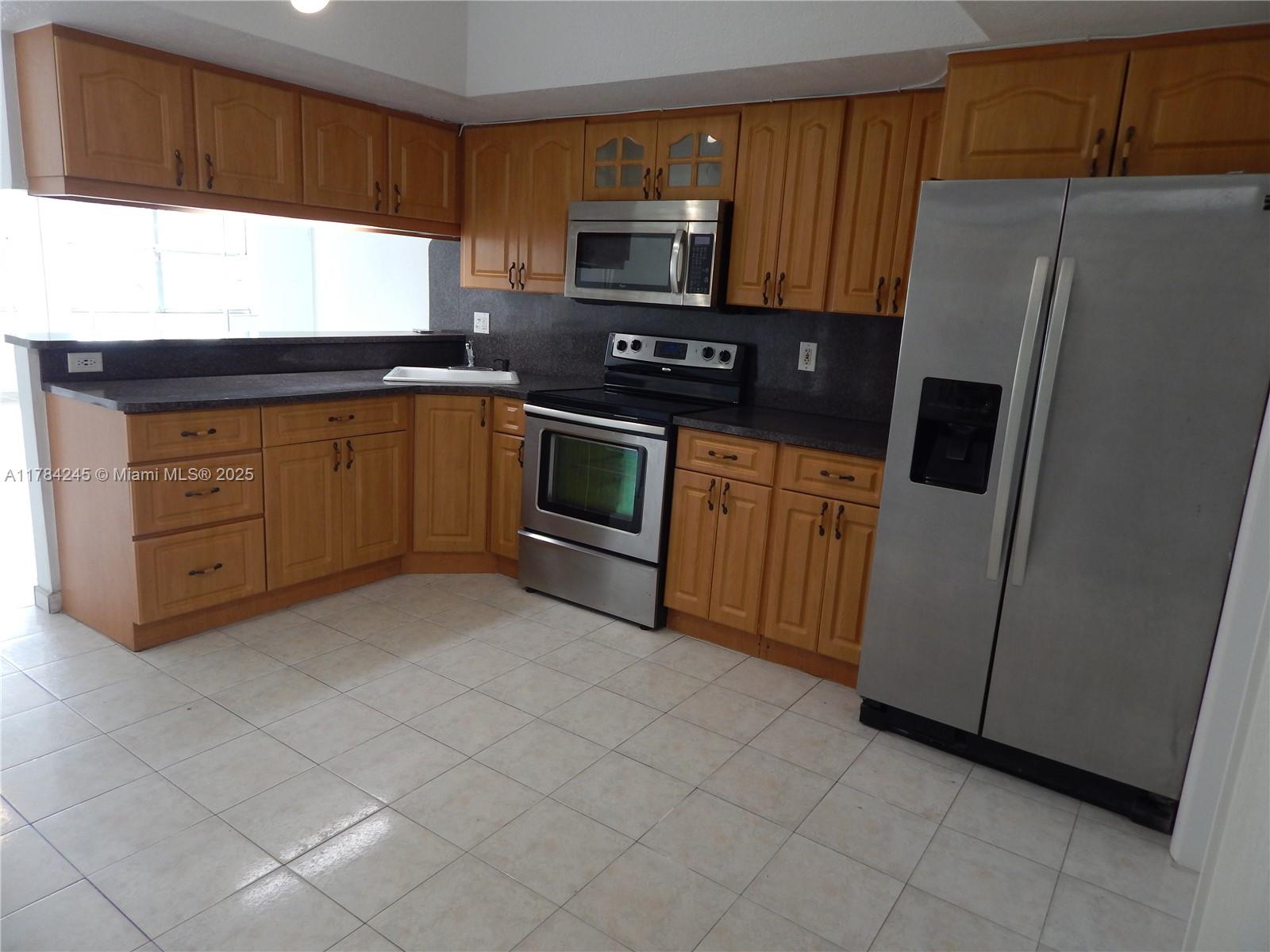 OASIS EN MANGO HILL CONDO - Residential Lease