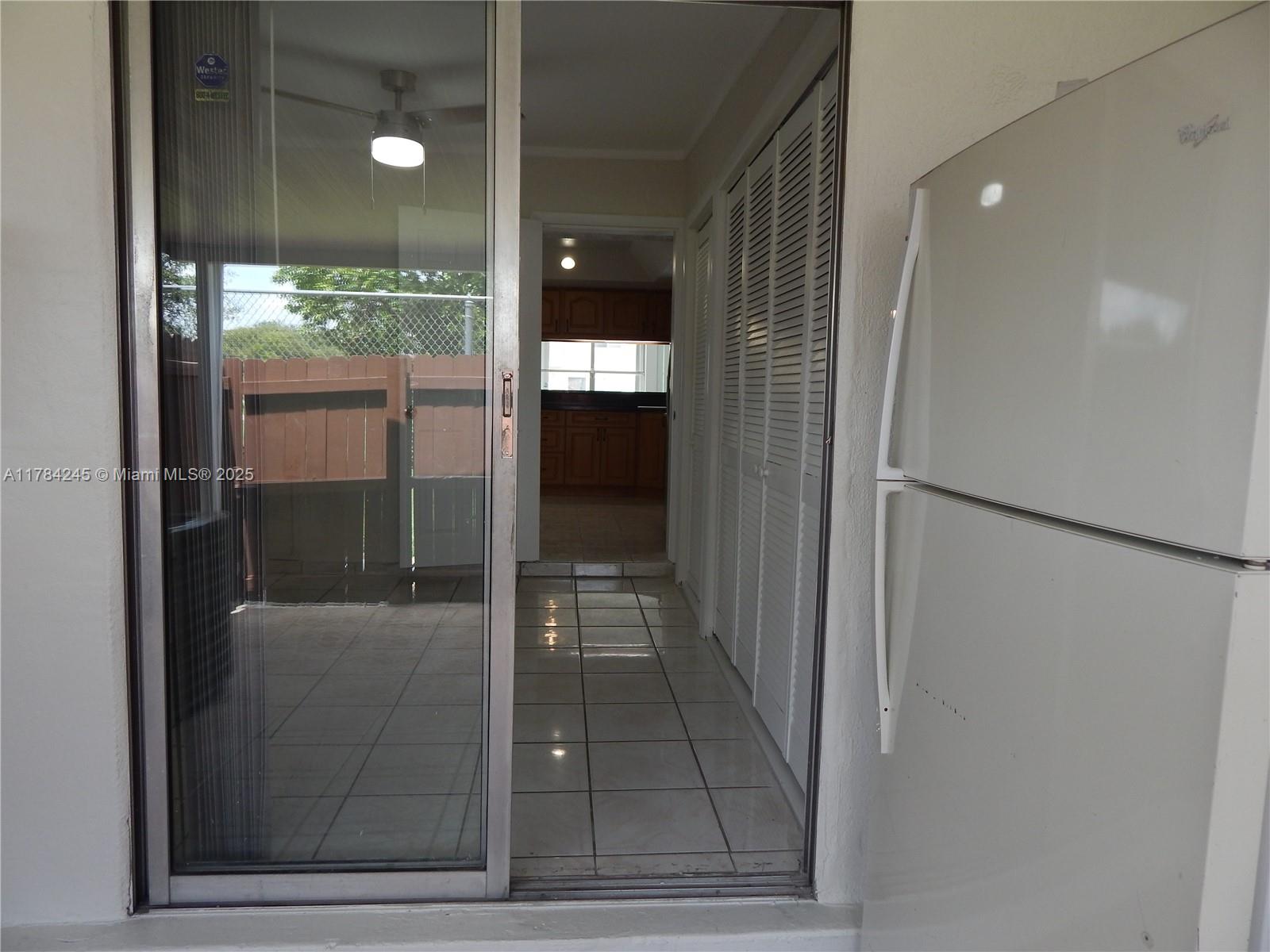 OASIS EN MANGO HILL CONDO - Residential Lease