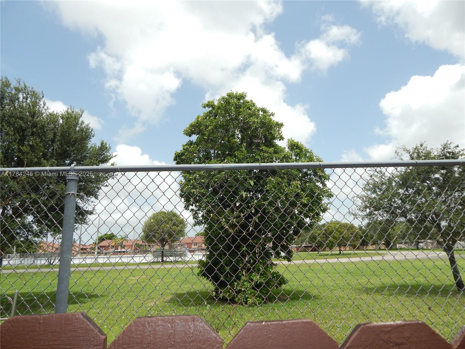 OASIS EN MANGO HILL CONDO - Residential Lease