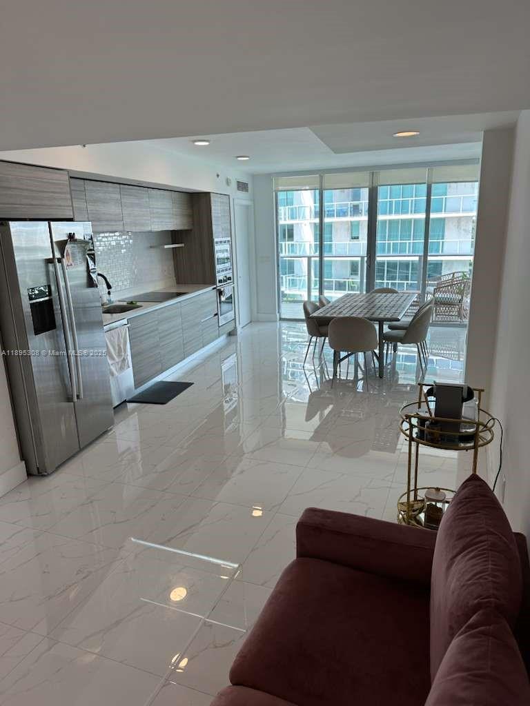 AMD PL OF 2ND OCEAN FRONT - Residential Lease