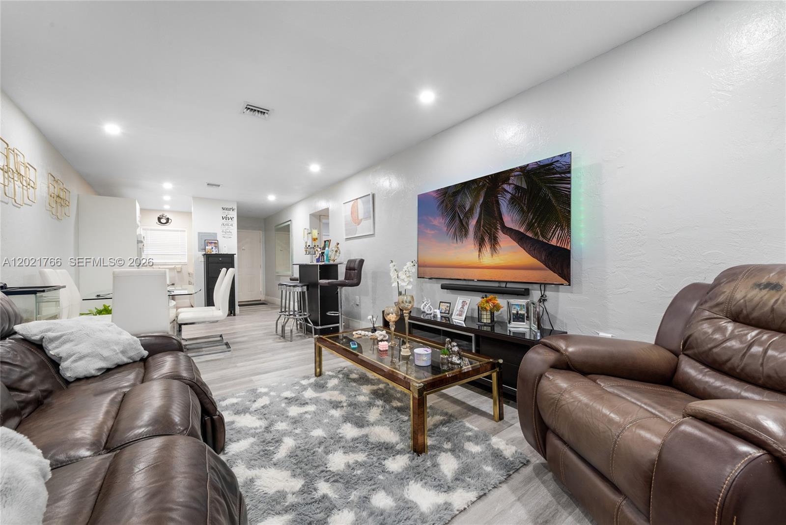 ROYAL PALM GARDENS CONDO - Residential