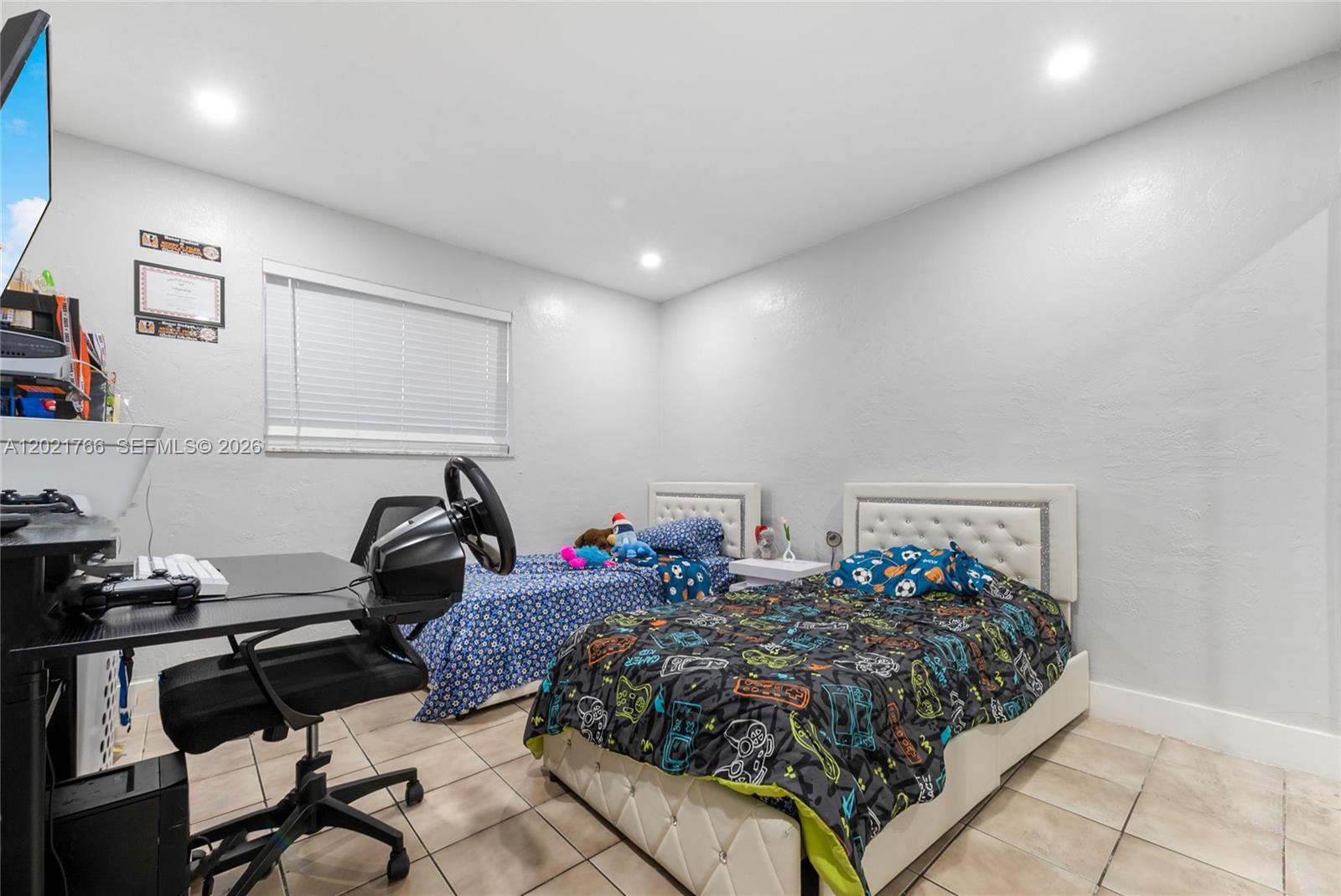 ROYAL PALM GARDENS CONDO - Residential