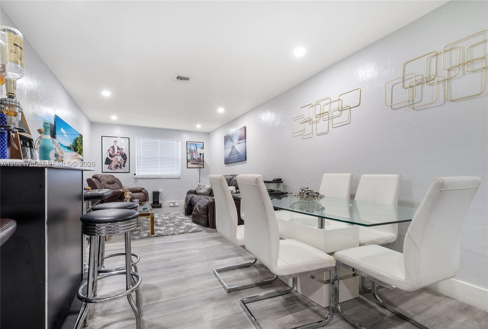 ROYAL PALM GARDENS CONDO - Residential