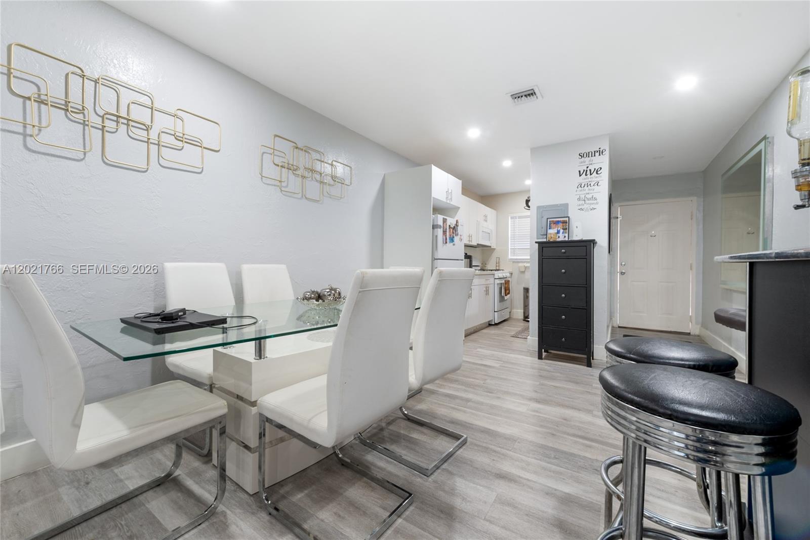 ROYAL PALM GARDENS CONDO - Residential