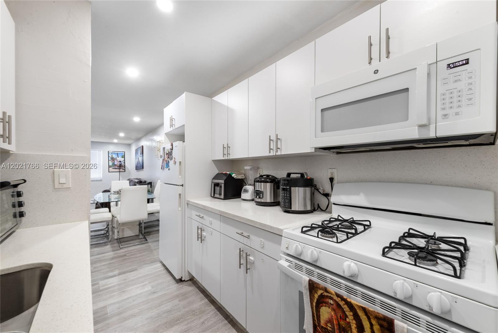 ROYAL PALM GARDENS CONDO - Residential