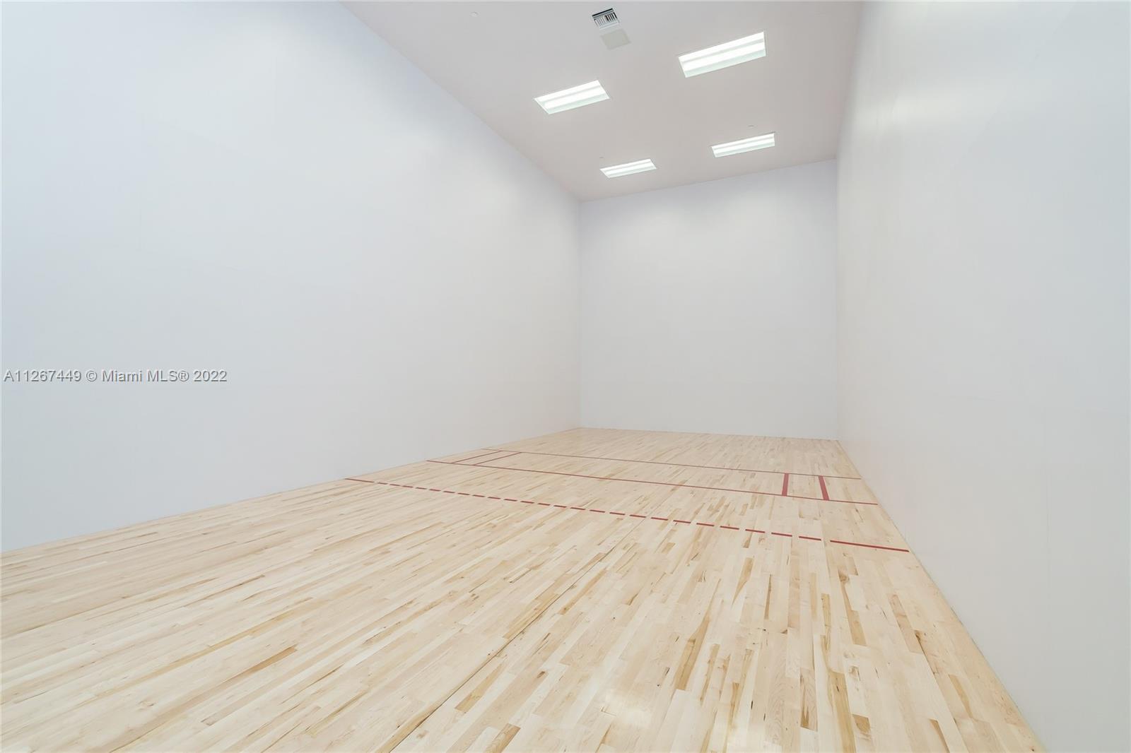 PARAMOUNT MIAMI WORLDCENT - Residential Lease