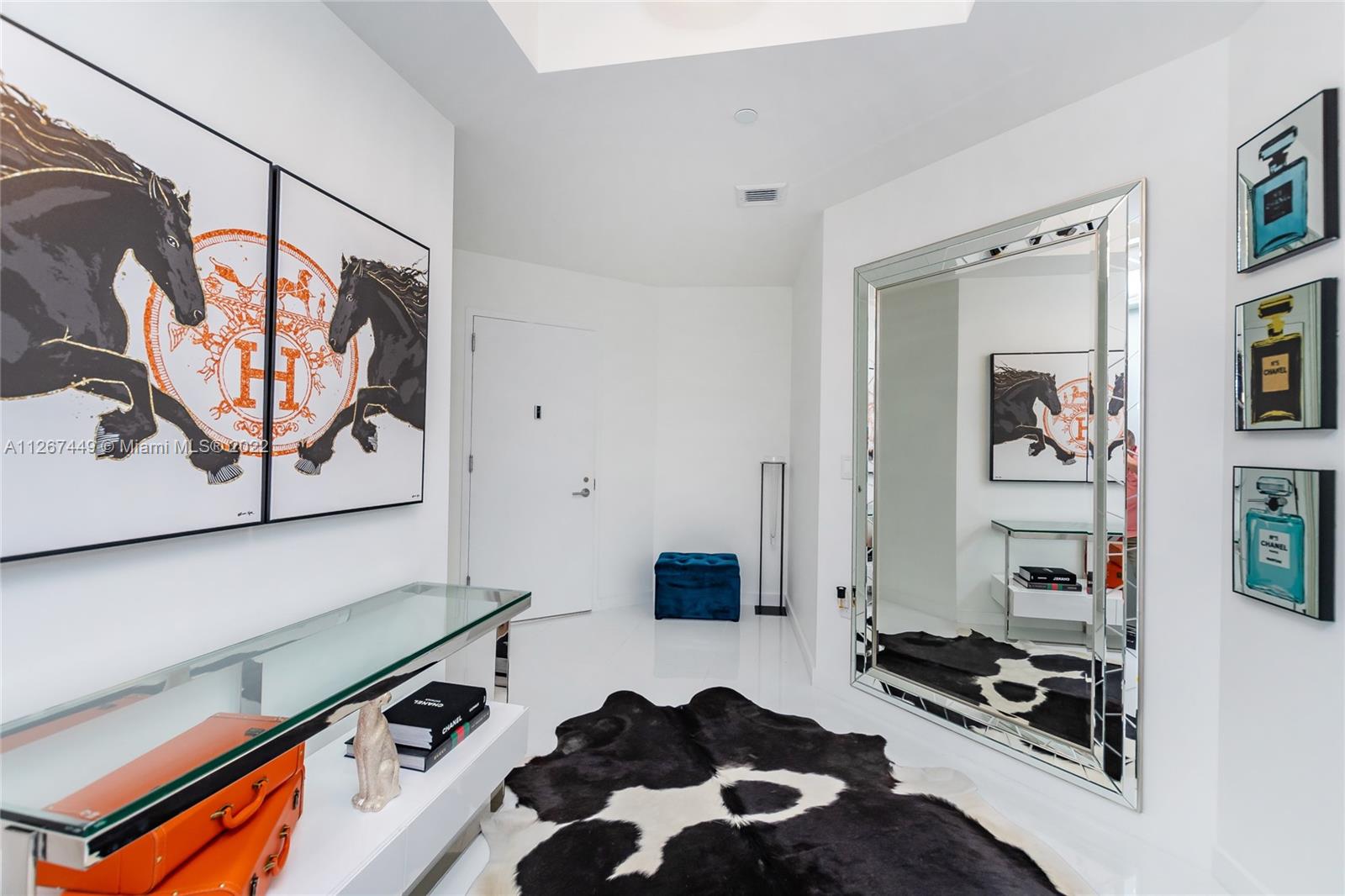 PARAMOUNT MIAMI WORLDCENT - Residential Lease