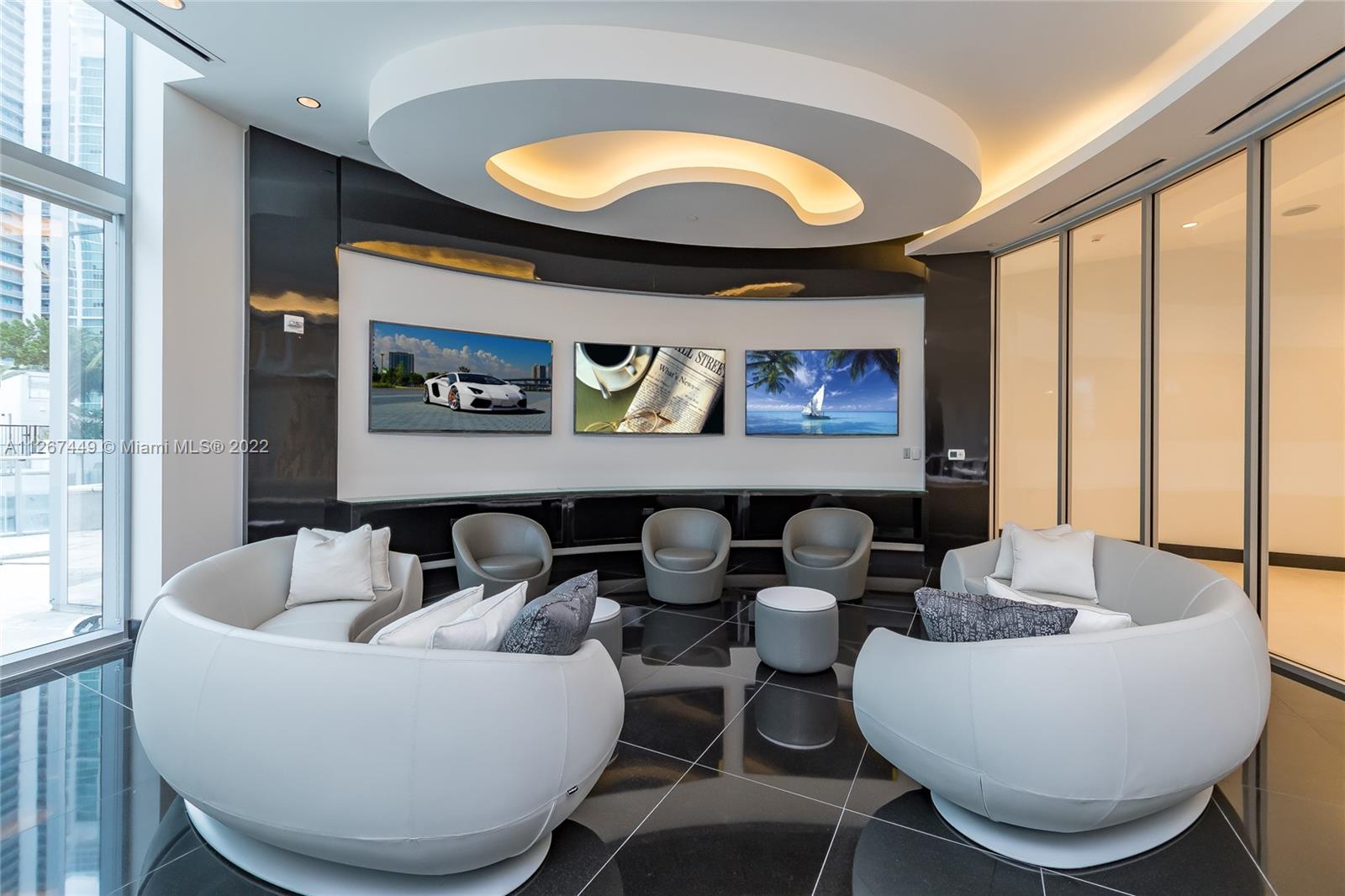 PARAMOUNT MIAMI WORLDCENT - Residential Lease