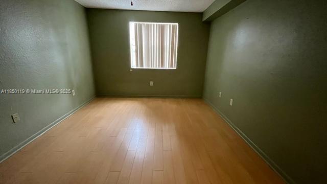 LAKEVIEW CLUB CONDO - Residential Lease