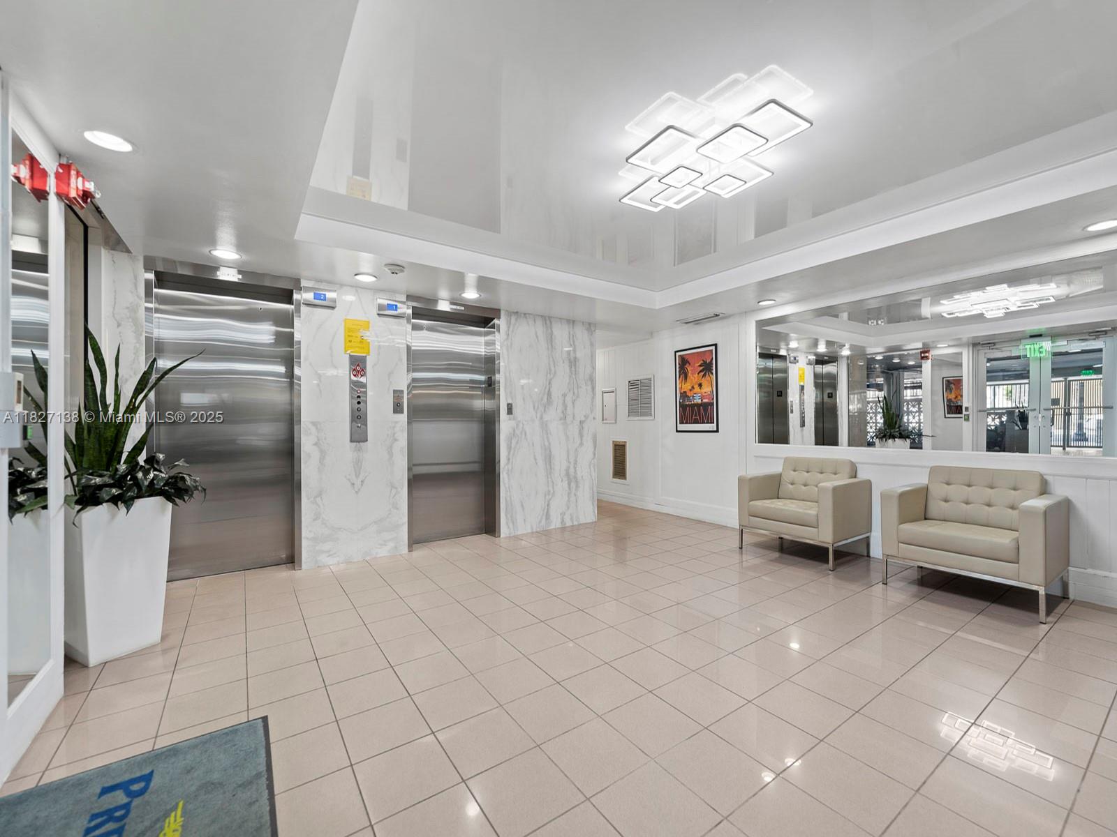 THE PRESIDENTIAL CONDO - Residential