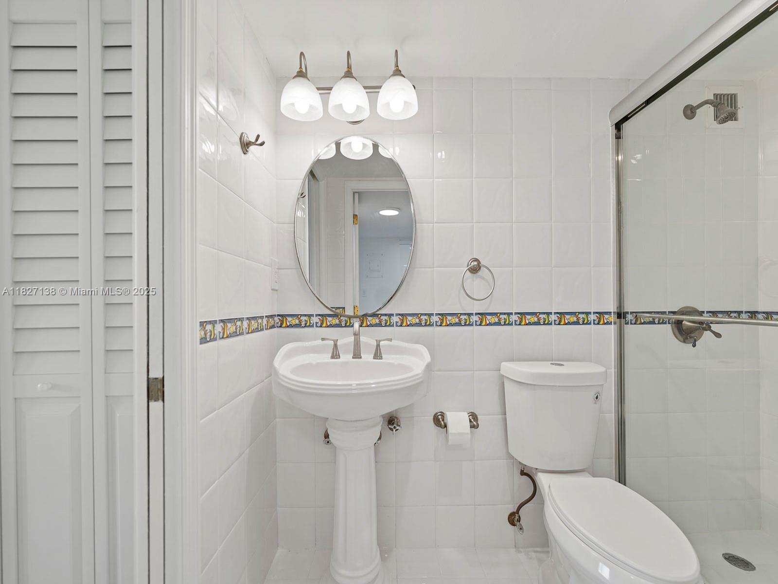 THE PRESIDENTIAL CONDO - Residential