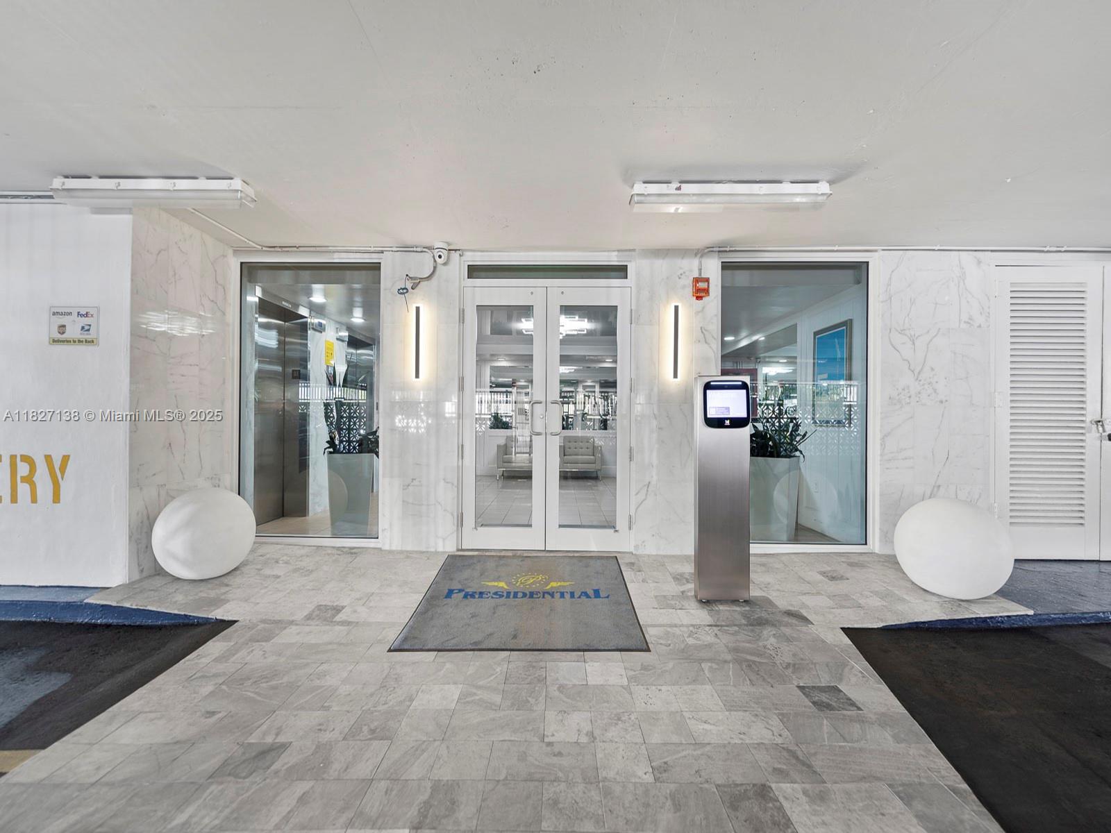 THE PRESIDENTIAL CONDO - Residential