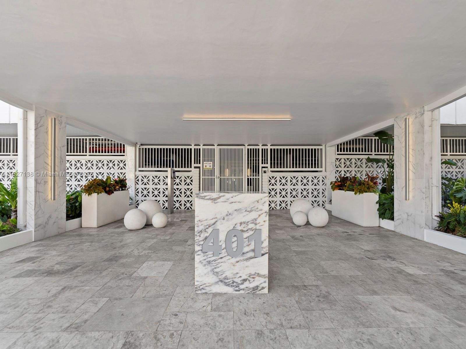 THE PRESIDENTIAL CONDO - Residential