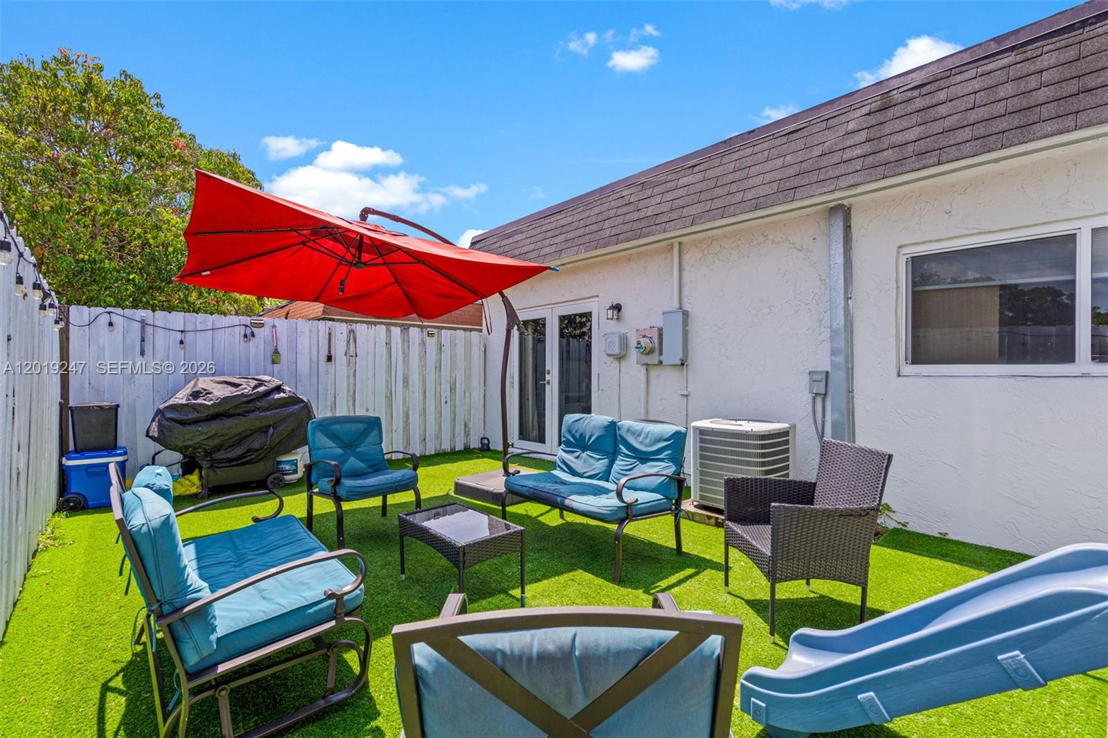 VISTA TOWNHOUSE SEC C - Residential