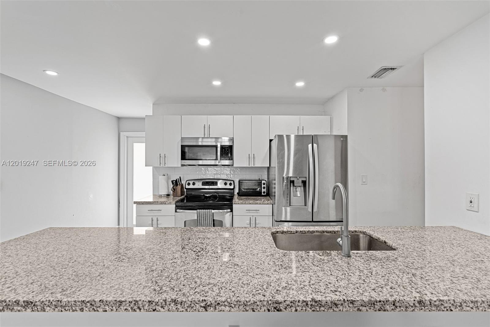 VISTA TOWNHOUSE SEC C - Residential