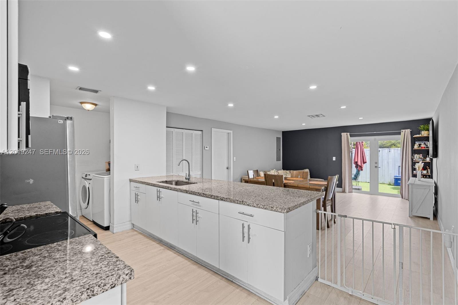 VISTA TOWNHOUSE SEC C - Residential