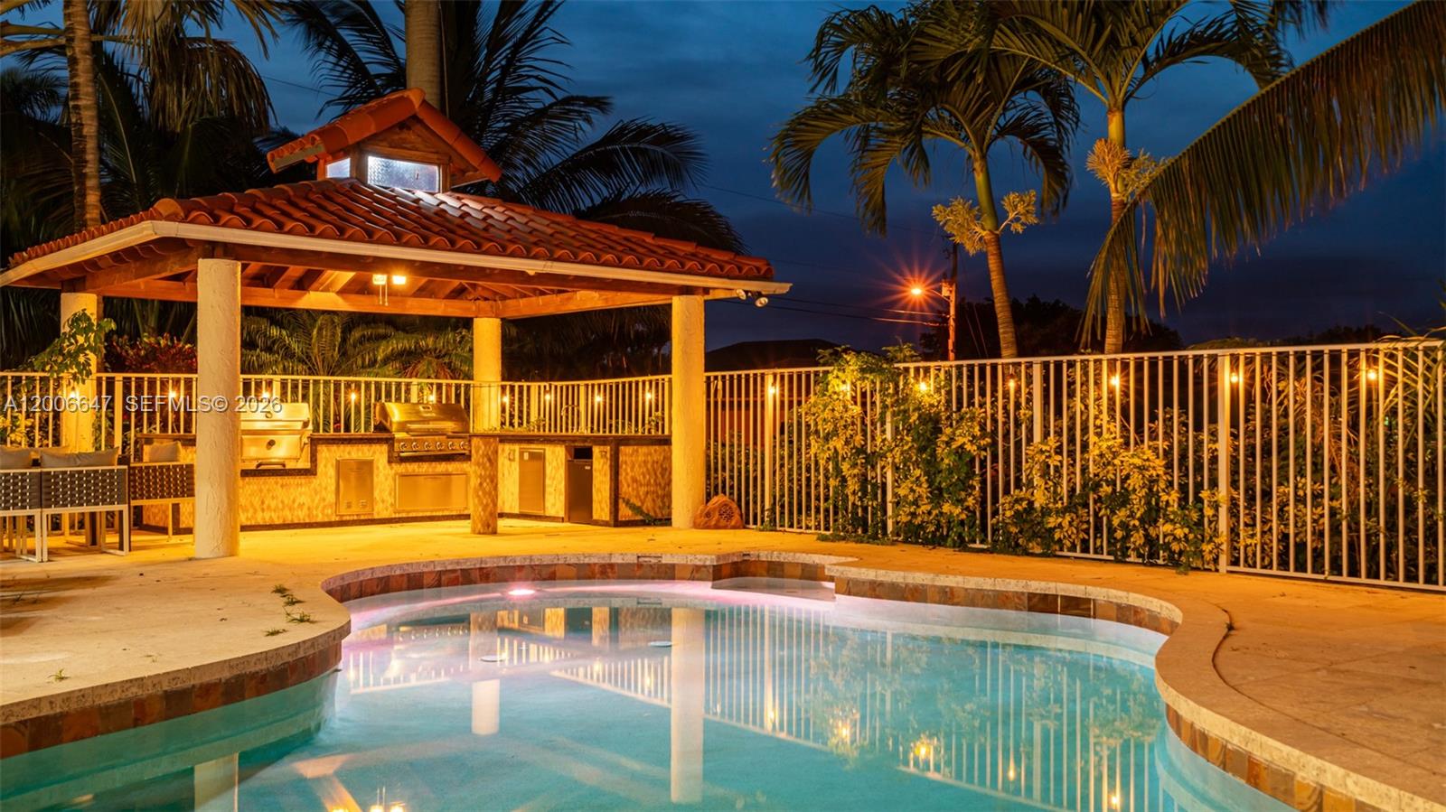 1430 NW 114th Ave .