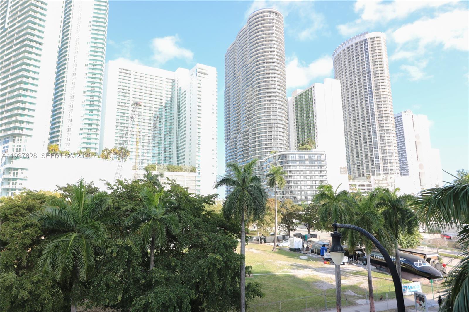 1800 BISCAYNE PLAZA CONDO - Residential Lease