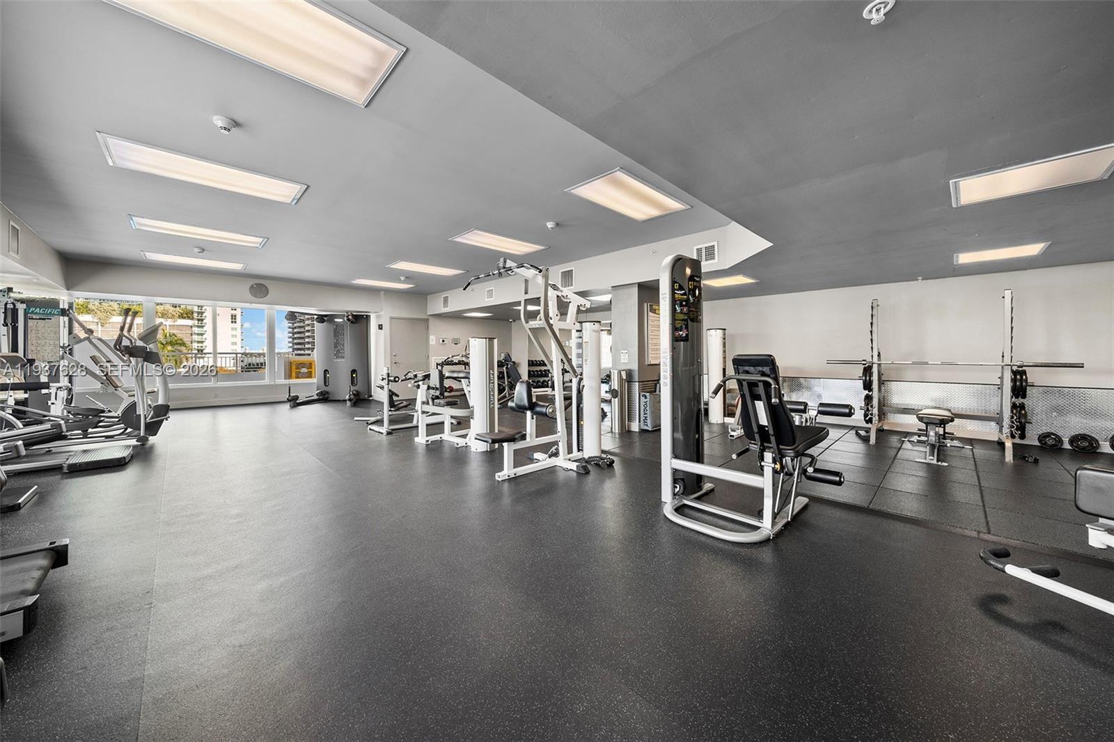 1800 BISCAYNE PLAZA CONDO - Residential Lease