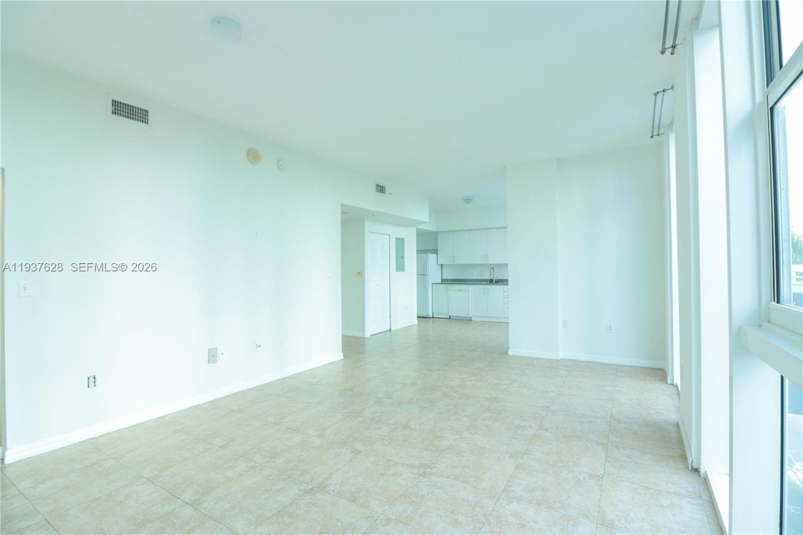 1800 BISCAYNE PLAZA CONDO - Residential Lease