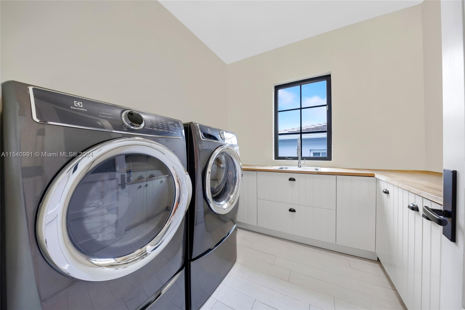 BAYSHORE UNIT NO 2 - Residential