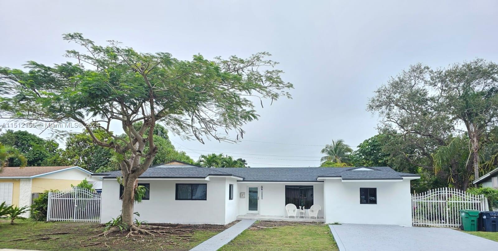 Property for Sale at 10364 Fairway Heights Blvd Blvd, Miami, Broward County, Florida - Bedrooms: 4 
Bathrooms: 3  - $710,000