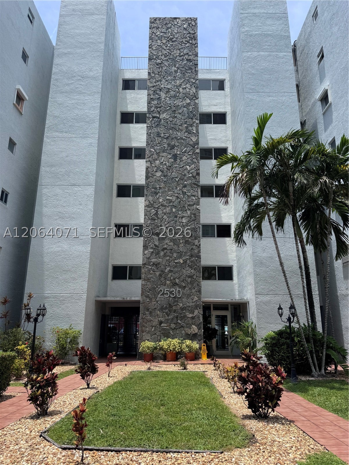 2530 SW 3rd Ave 306
