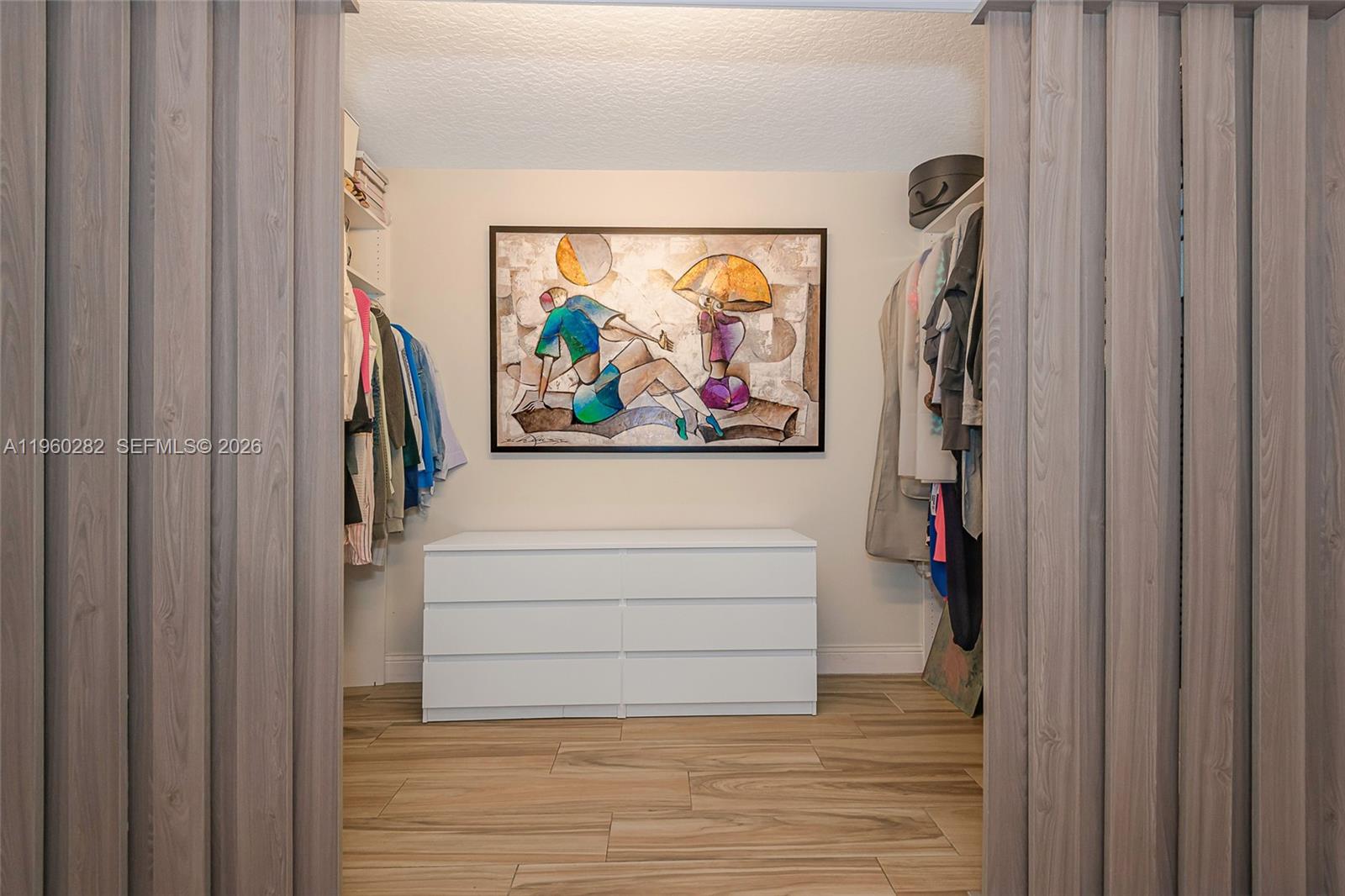 EMBASSY LAKES - Residential