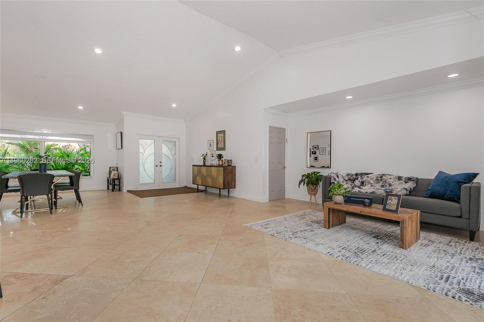 EMBASSY LAKES - Residential