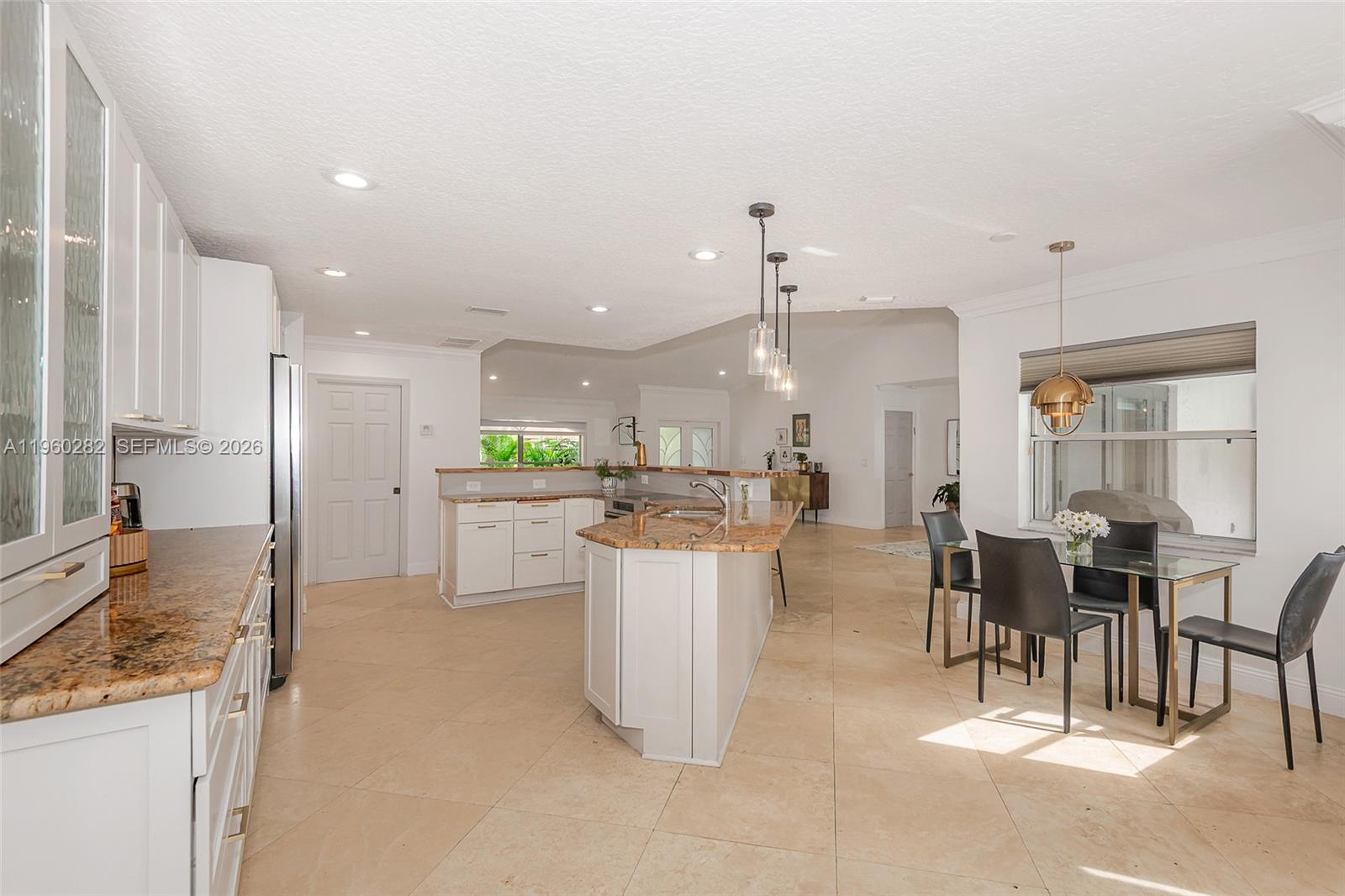 EMBASSY LAKES - Residential