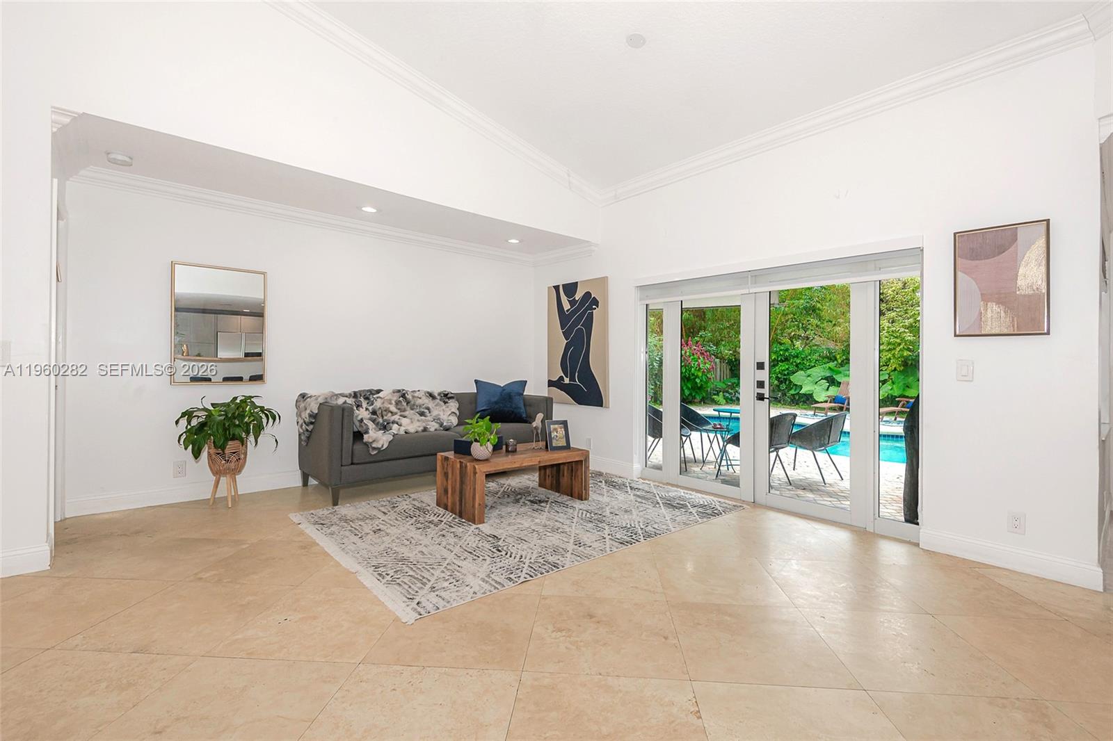 EMBASSY LAKES - Residential